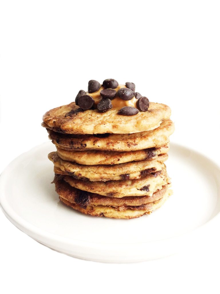 Flourless Peanut Butter Chocolate Chip Pancakes