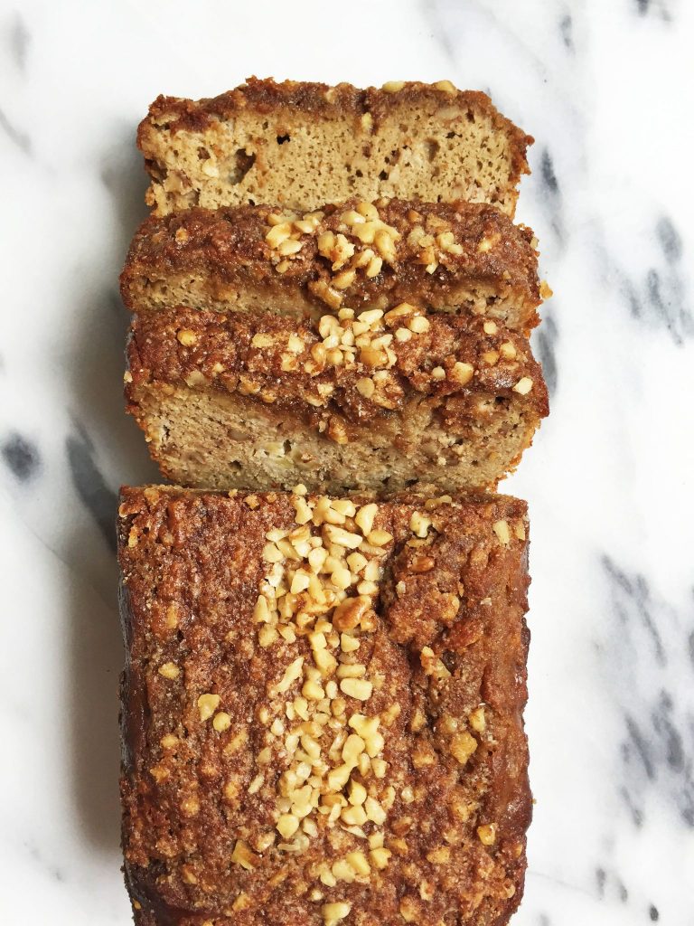 Paleo Cinnamon Streusel Banana Bread - rachLmansfield