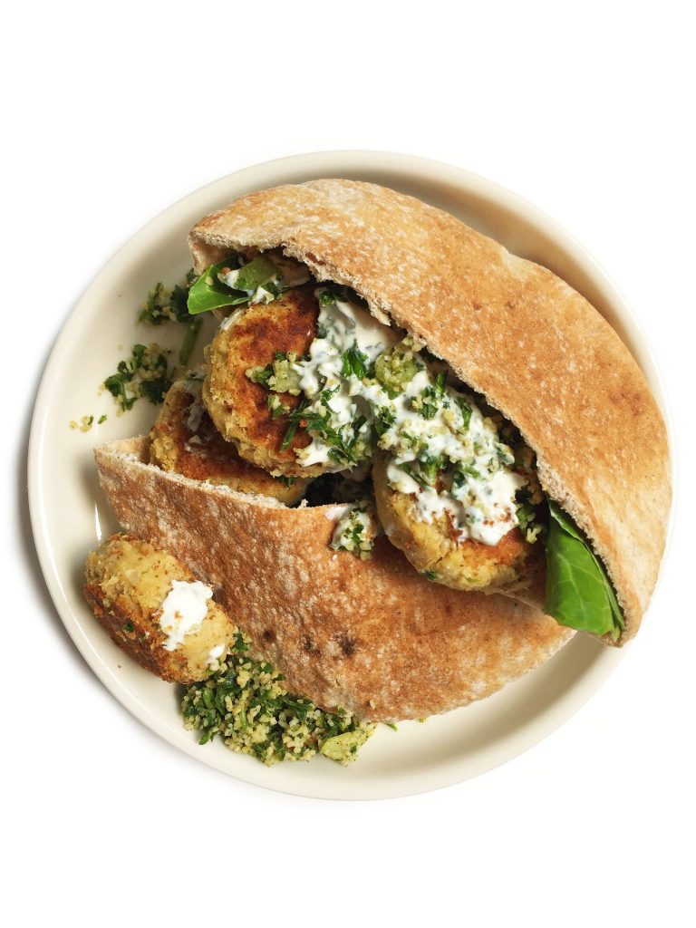 The Best Crispy Vegan Falafel made with only 6 delicious ingredients