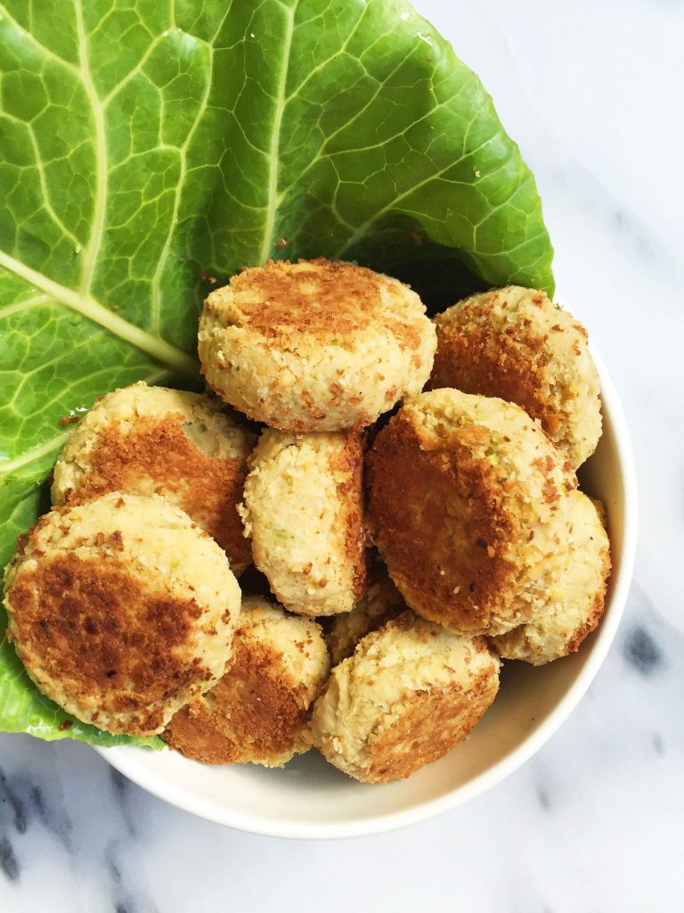 The Best Crispy Vegan Falafel made with only 6 delicious ingredients