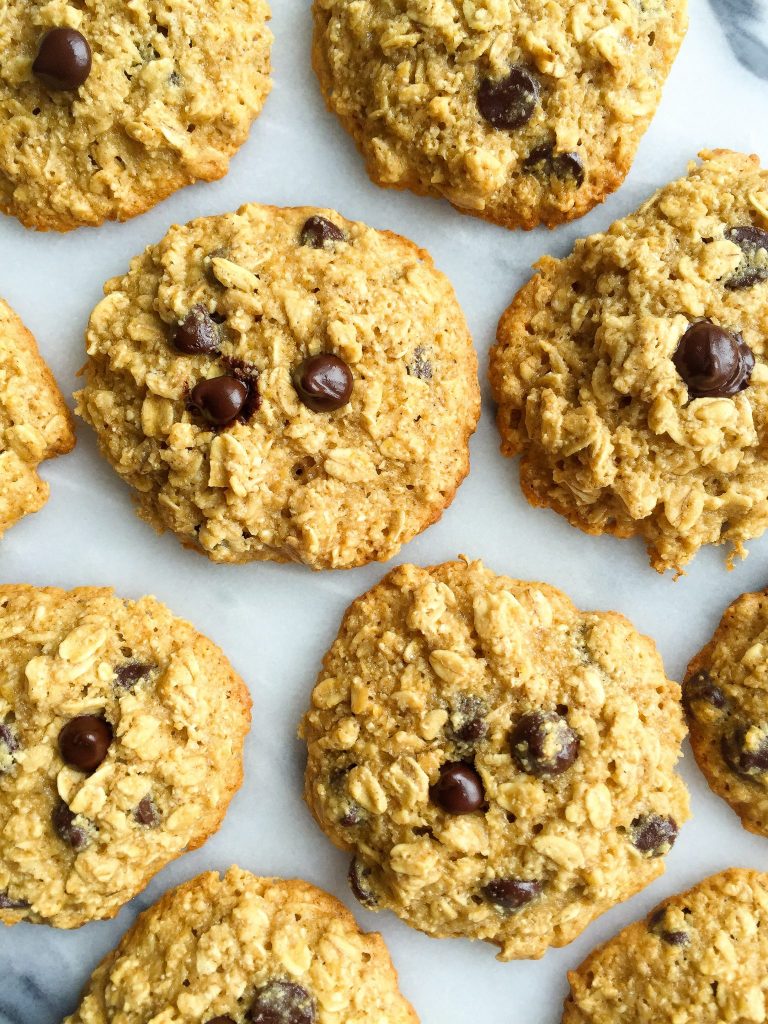 Dark Chocolate Chip Ginger Oatmeal Cookies that are gluten-free and made with healthy ingredients!