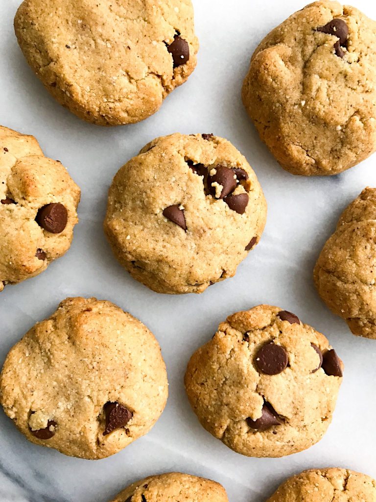 Super Doughy Vegan Chocolate Chip Cookies (grain-free)