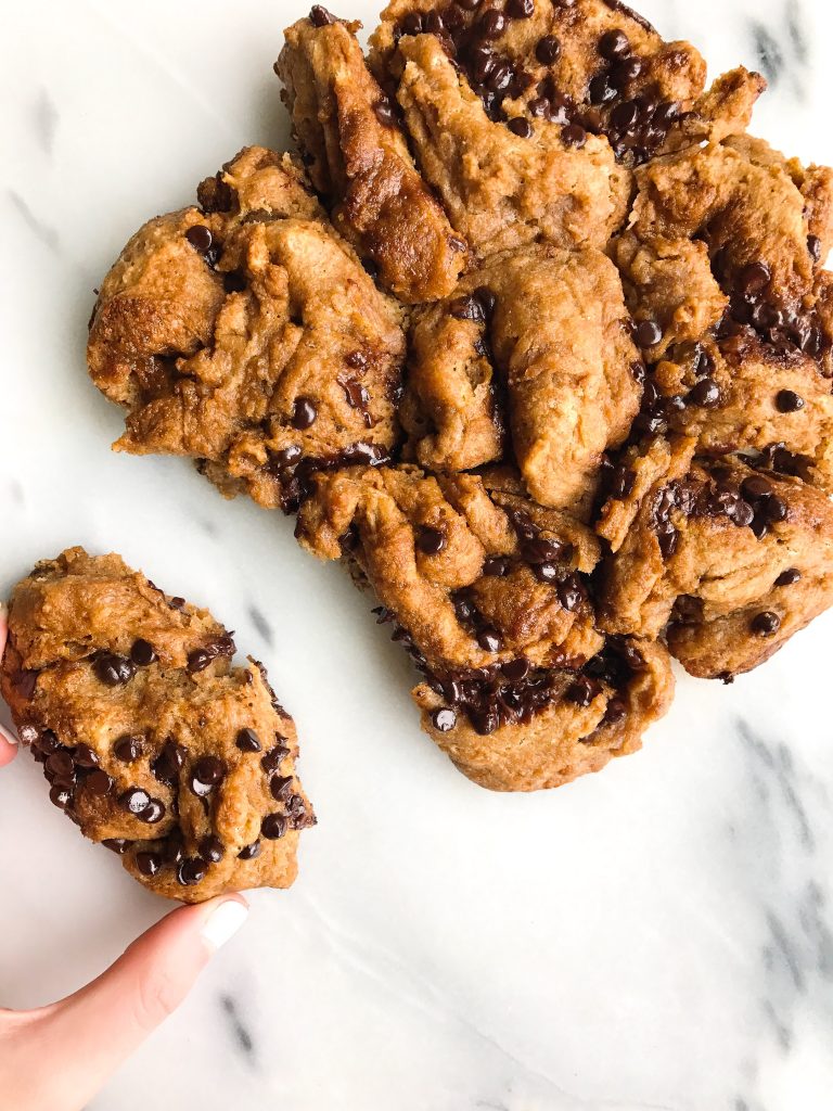 Dreamy & Messy Dark Chocolate Cinnamon Buns that are gluten & yeast-free, so easy to make!