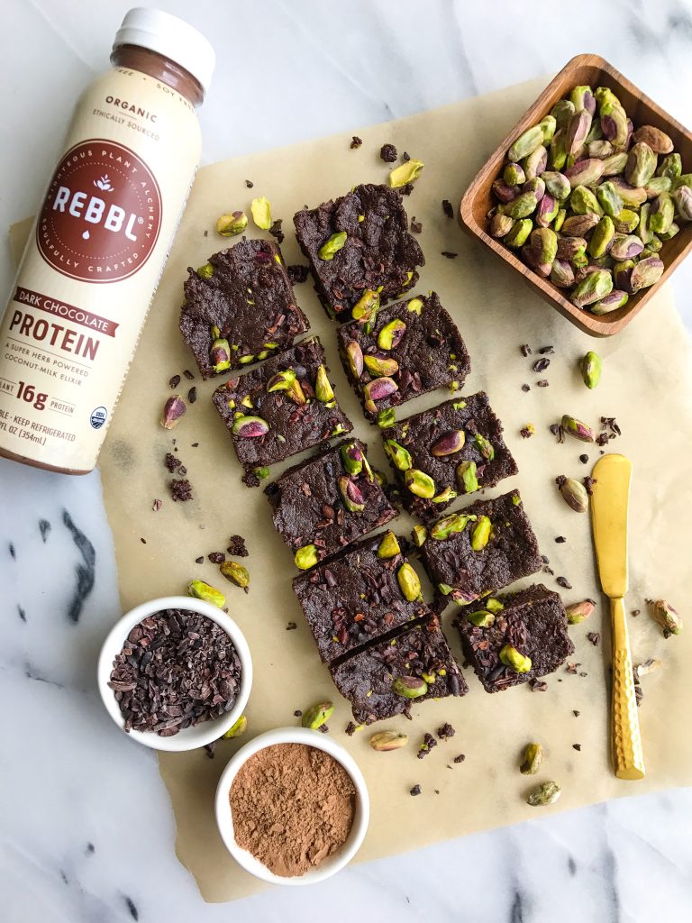 Dark Chocolate Pistachio Protein Fudge Bites for a delicious low sugar, vegan treat!