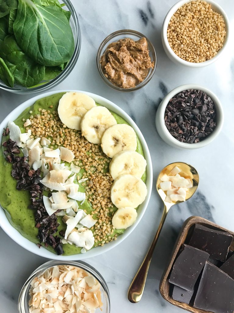 Dreamy Mint Cacao Chip Smoothie Bowl for an easy plant-based and gluten-free smoothie bowl!