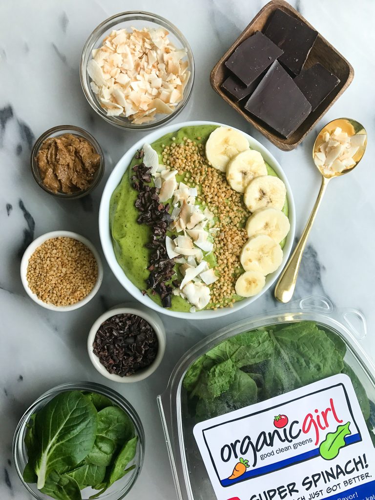 Dreamy Mint Cacao Chip Smoothie Bowl for an easy plant-based and gluten-free smoothie bowl!