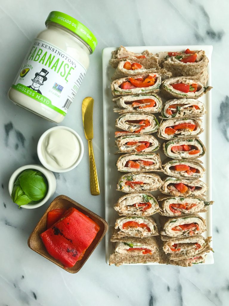 Roasted Red Pepper Chicken + Basil Pinwheels for an easy and healthy lunch/appetizer!