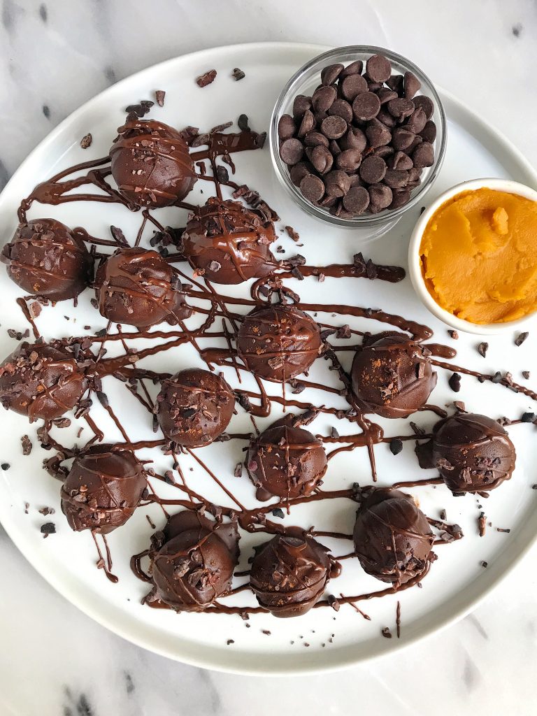 Simple + Easy Paleo Fudgy Pumpkin Pie Truffles made with just 7 ingredients!