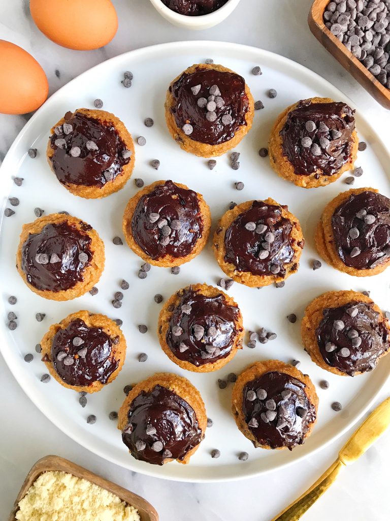 Super easy and delicious 5-ingredient Mini Paleo Chocolate Chip Cupcakes! 