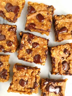 Vegan Pumpkin Chocolate Chip Oatmeal Bars made with gluten-free and simple ingredients! 