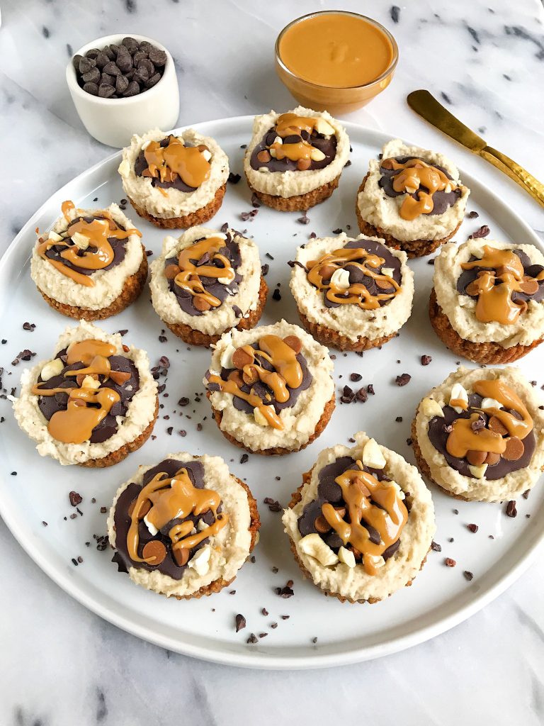 Vegan Cashew Cream Cheesecakes that are gluten-free and grain-free for an easy healthy cheesecake!