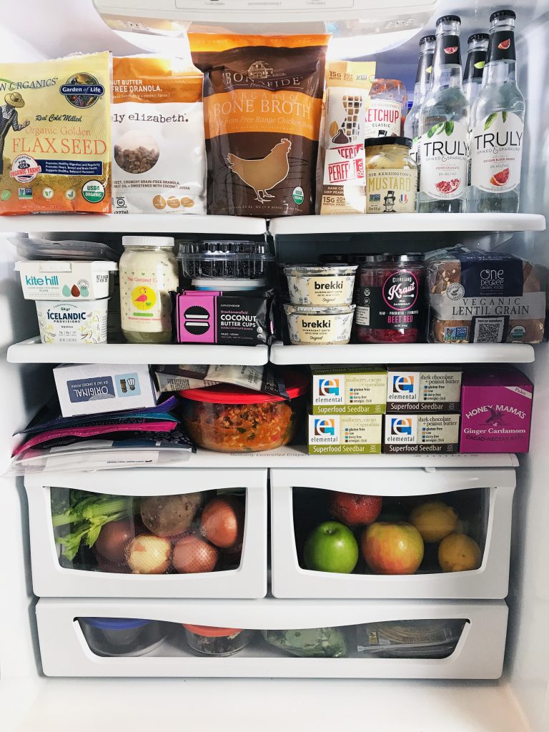 healthy kitchen: sharing all of my fridge staples!