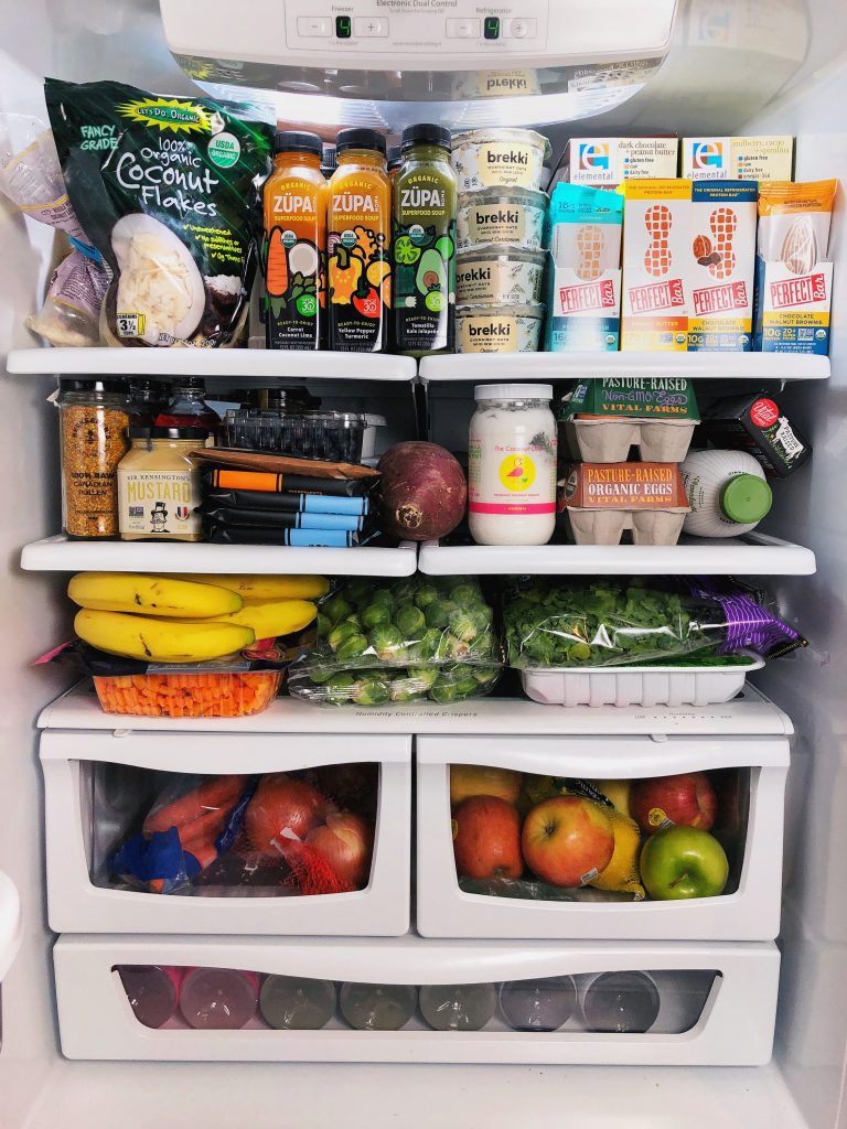 healthy kitchen: sharing all of my fridge staples!