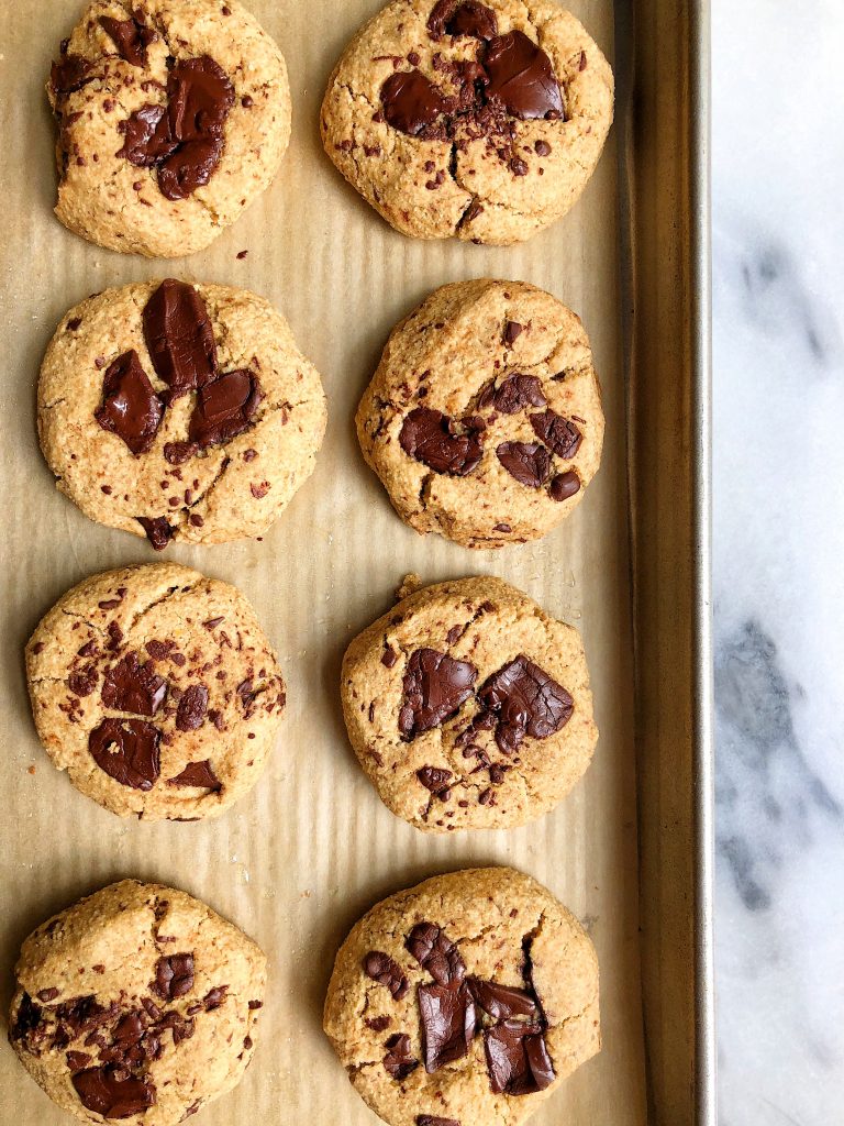 One-Bowl Vegan Chocolate Chunk Cookies made with sprouted spelt flour and with no added sugar! The easiest and healthiest chocolate chip cookies to bake to satisfy those cookie cravings!