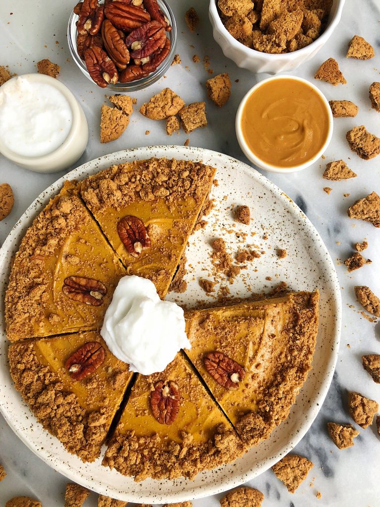 Grain-free Pumpkin Peanut Butter Pie with Cookie Crust for a delicious and easy no-bake homemade pie filled with delicious peanut buttery pumpkin flavors!