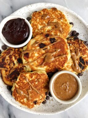 6-ingredient Fluffy Paleo Pancakes made with almond flour and coconut flour for a simple and easy healthy pancake recipe!