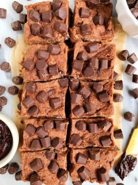Vegan Chocolate Chunk Brownie Batter Fudge Squares made with 6 ingredients for an easy and healthy homemade brownie batter recipe!