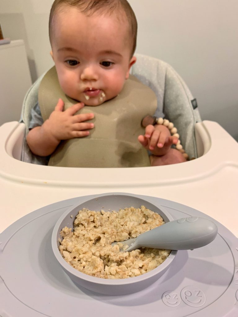 putting oatmeal in baby bottle