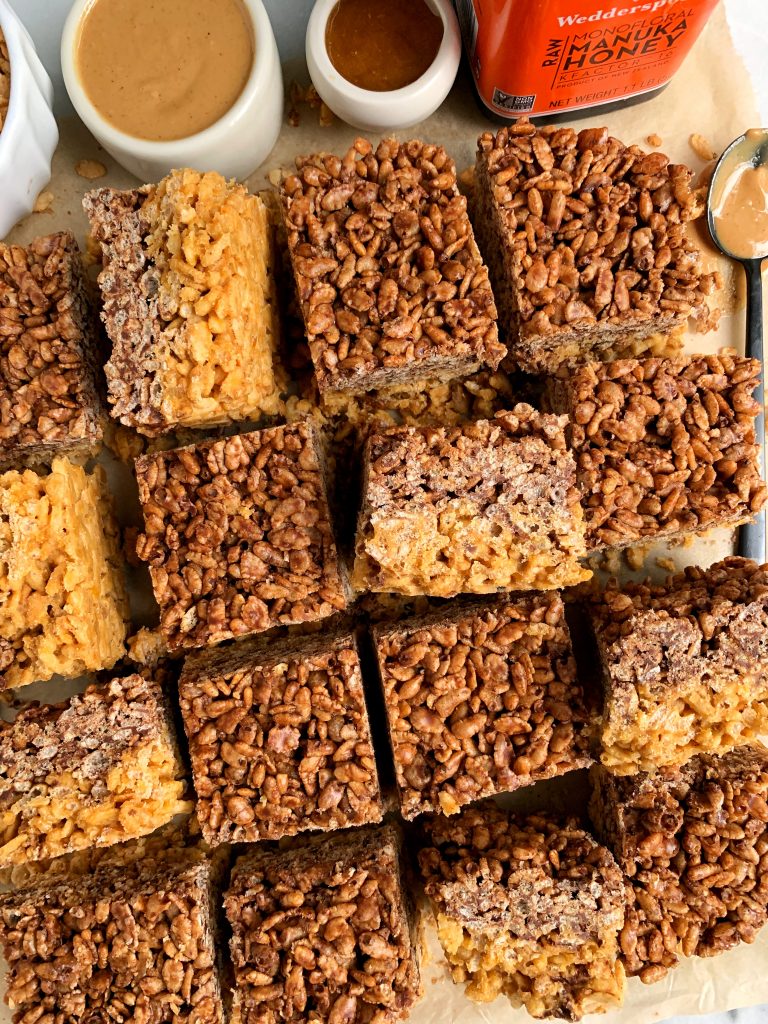 Peanut Butter Cup Pumpkin Rice Crispy Treats made with no marshmallows! An easy and healthy rice crispy treat recipe with a fun fall twist.