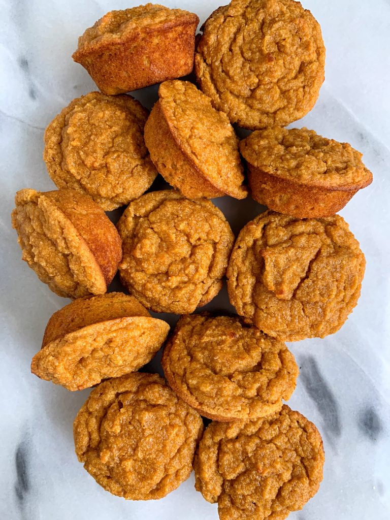 Paleo Pumpkin Mini Muffins made with only 7 ingredients for an easy and healthy pumpkin snack!