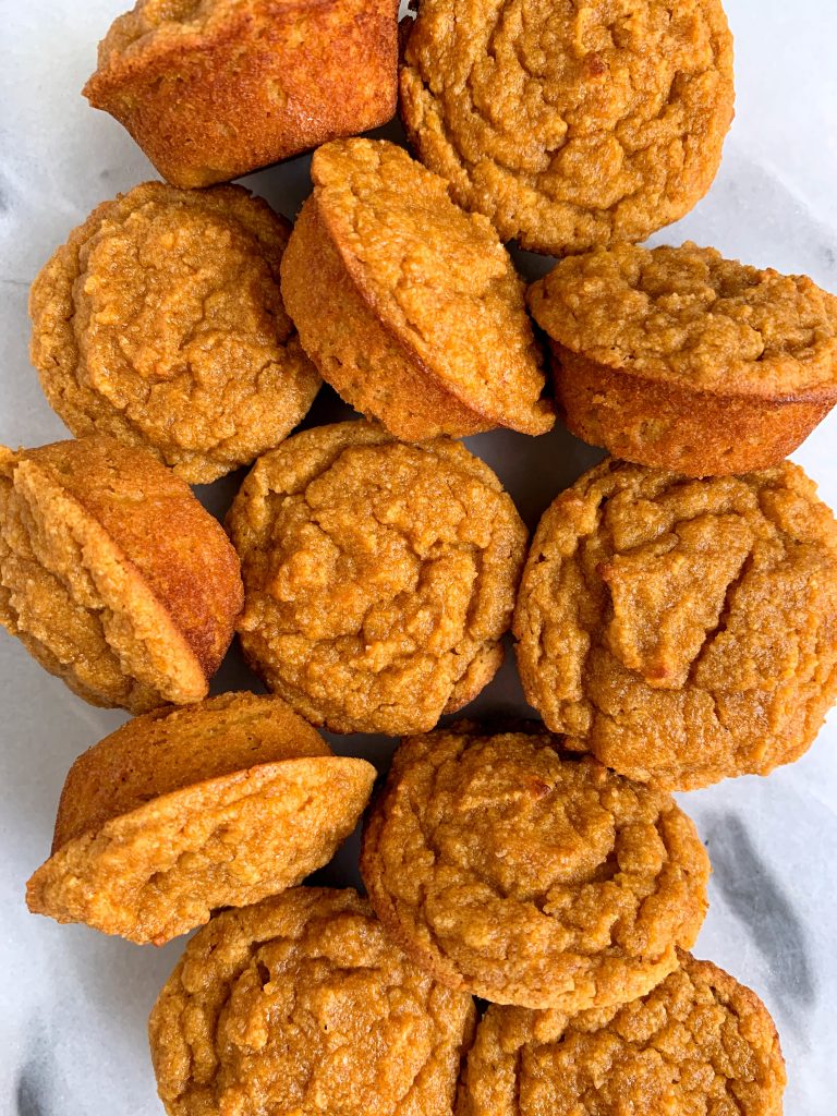Paleo Pumpkin Mini Muffins made with only 7 ingredients for an easy and healthy pumpkin snack!