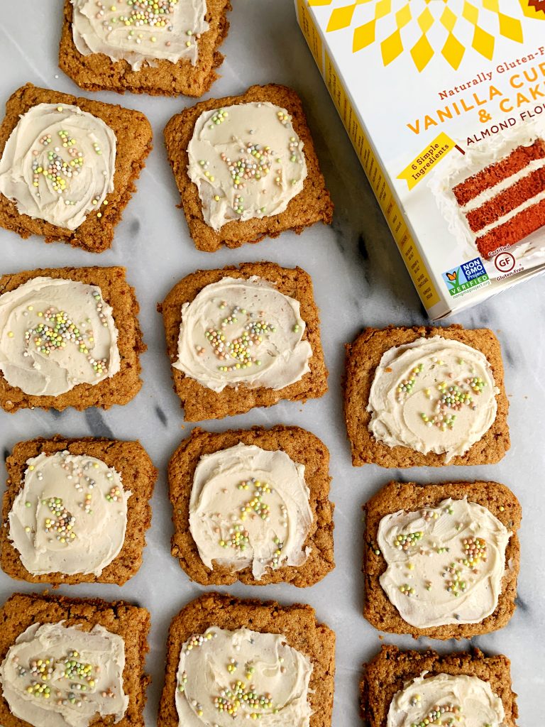 4-ingredient Gluten-free Vanilla Cake Mix Cookies made with Simple Mill's delicious vanilla cake mix and 3 other grain-free and dairy-free ingredients. 