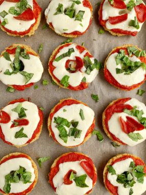 Healthy Homemade Pizza Bagels made with all gluten-free and grain-free ingredients. A healthier version of a childhood classic we all love!
