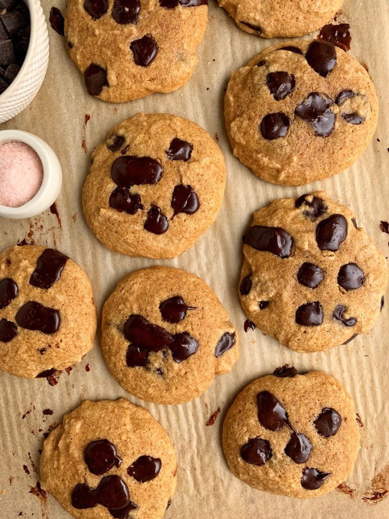 Gluten-free Chocolate Chip Olive Oil Cookies made with only 6 key ingredients. These delicious and healthier cookies are nut-free and made with gluten-free oat flour, sweetened with coconut sugar and maple syrup and are ready in just 10 minutes!