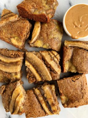 Healthy Caramelized Banana Bread Blondies are paleo, gluten-free and they are made using my favorite Simple Mills Banana Bread Mix.