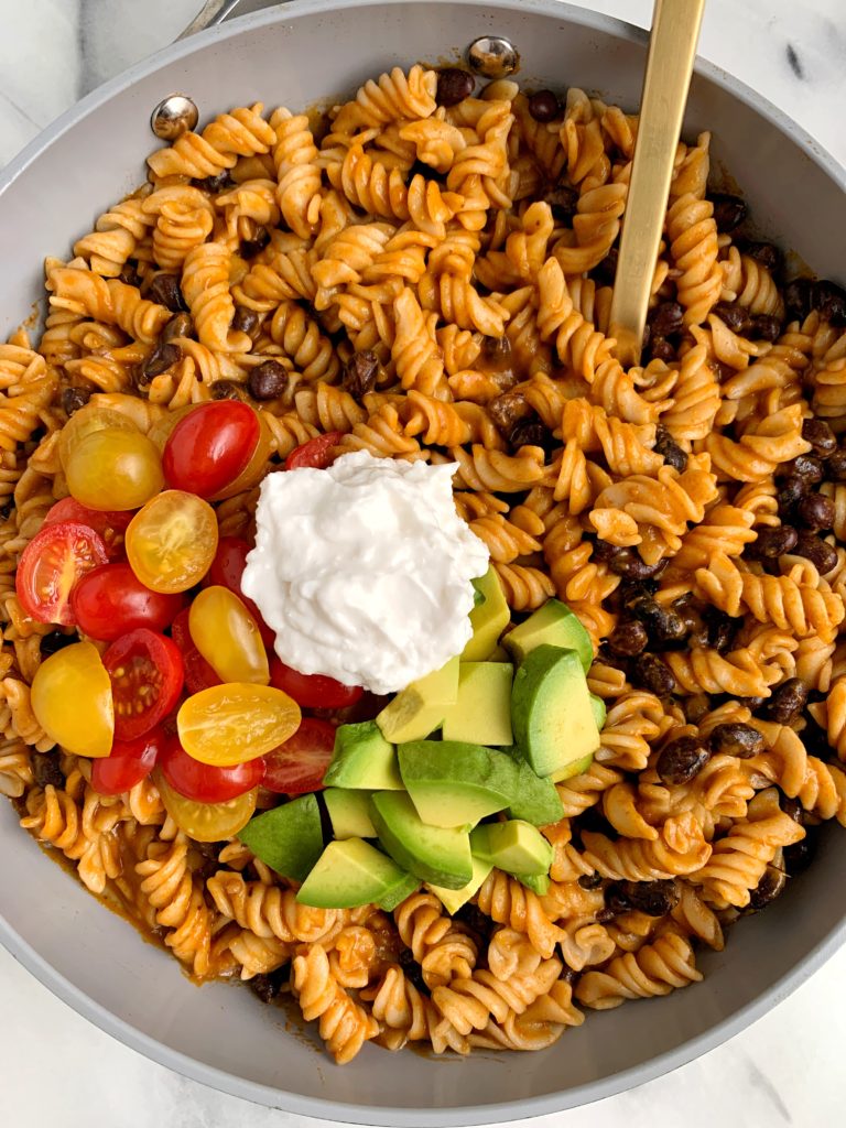 Healthy Vegetarian Enchilada Pasta made with 4 key ingredients for a quick and easy dinner for the family! Plus it is vegetarian, gluten-free, dairy free-friendly and ready in 10 minutes.