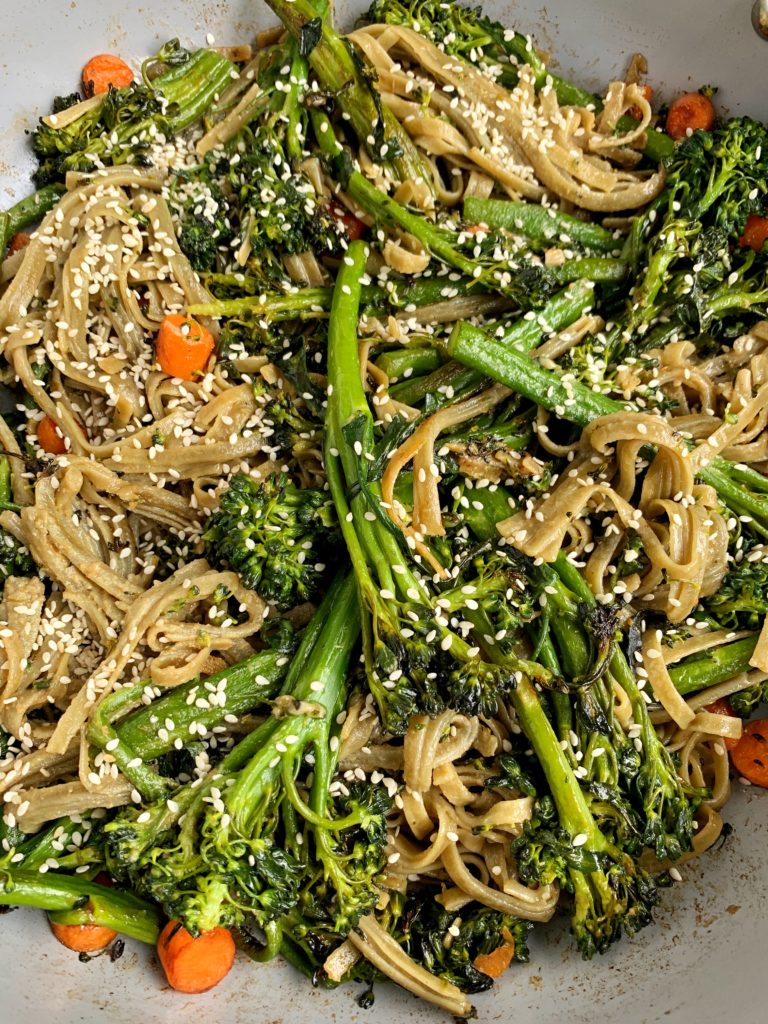 10-minute Sesame Stir Fry Noodles made with all vegan and gluten-free ingredients. One of the easiest asian-flared recipes made with healthier ingredients. 