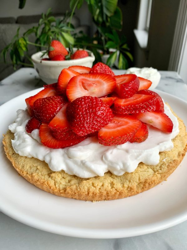 Healthy Strawberry Shortcake (paleo + gluten-free) - rachLmansfield