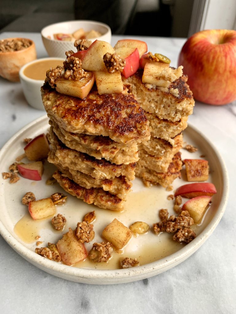 Healthy Apple Pie Oatmeal Pancakes (gluten-free)
