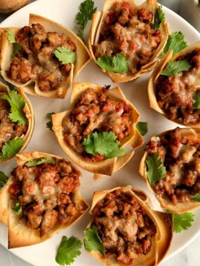 These insanely delicious gluten-free Mini Taco Cups are truly one of my favorites ever. They are made with just 6 healthy ingredients and ready in less than 30 minutes. 