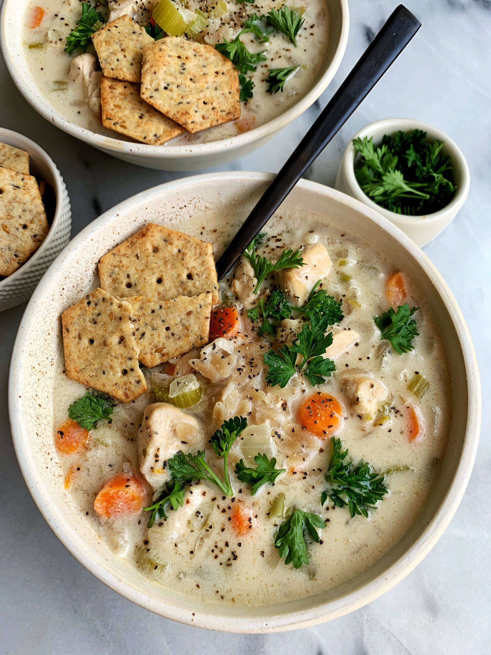 Delicious Paleo Creamy Chicken and "Rice" Soup - rachLmansfield