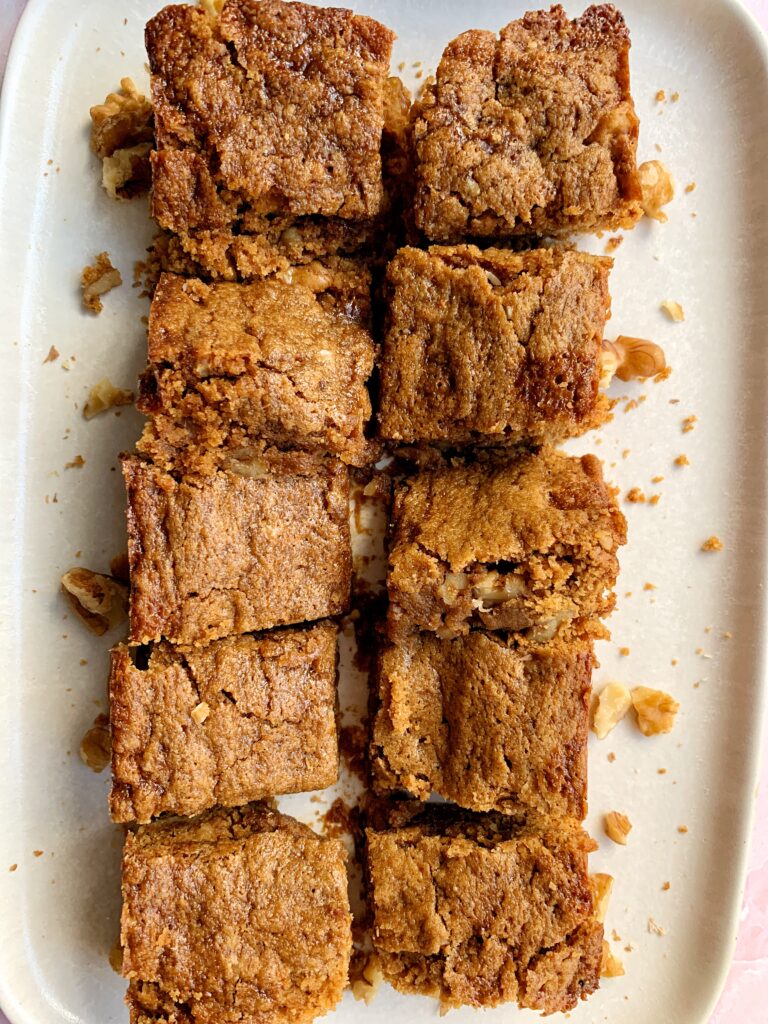These gluten-free and vegan Salted Caramel Blondies are out of this world! Made with all healthier ingredients and mixed with a homemade caramel sauce inside.