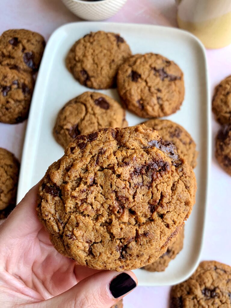 paleo vegan crunchy chocolate cookies