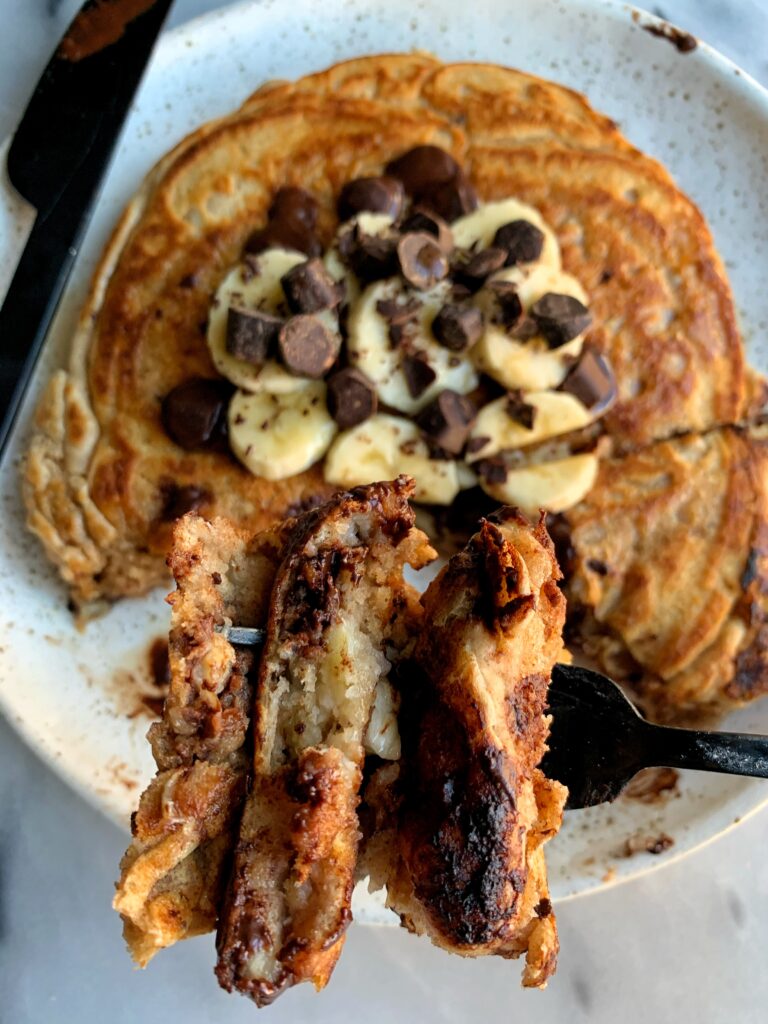 Quick and Easy Gluten-free Pancake for One! Made with just a few healthy ingredients and this insanely good giant pancake is ready in under 10 minutes.