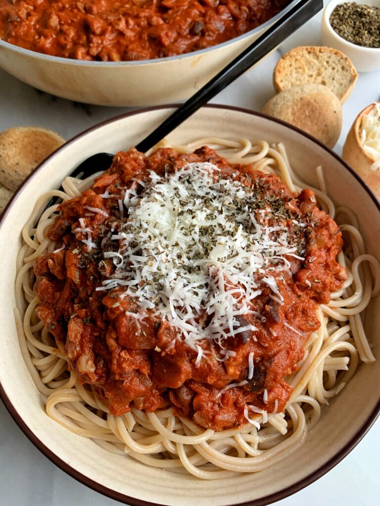 The best Vegan Bolognese Pasta recipe ever! This is the ultimate vegetarian bolognese pasta sauce that is gluten-free, super easy to make and so flavorful and delicious with your favorite pasta!