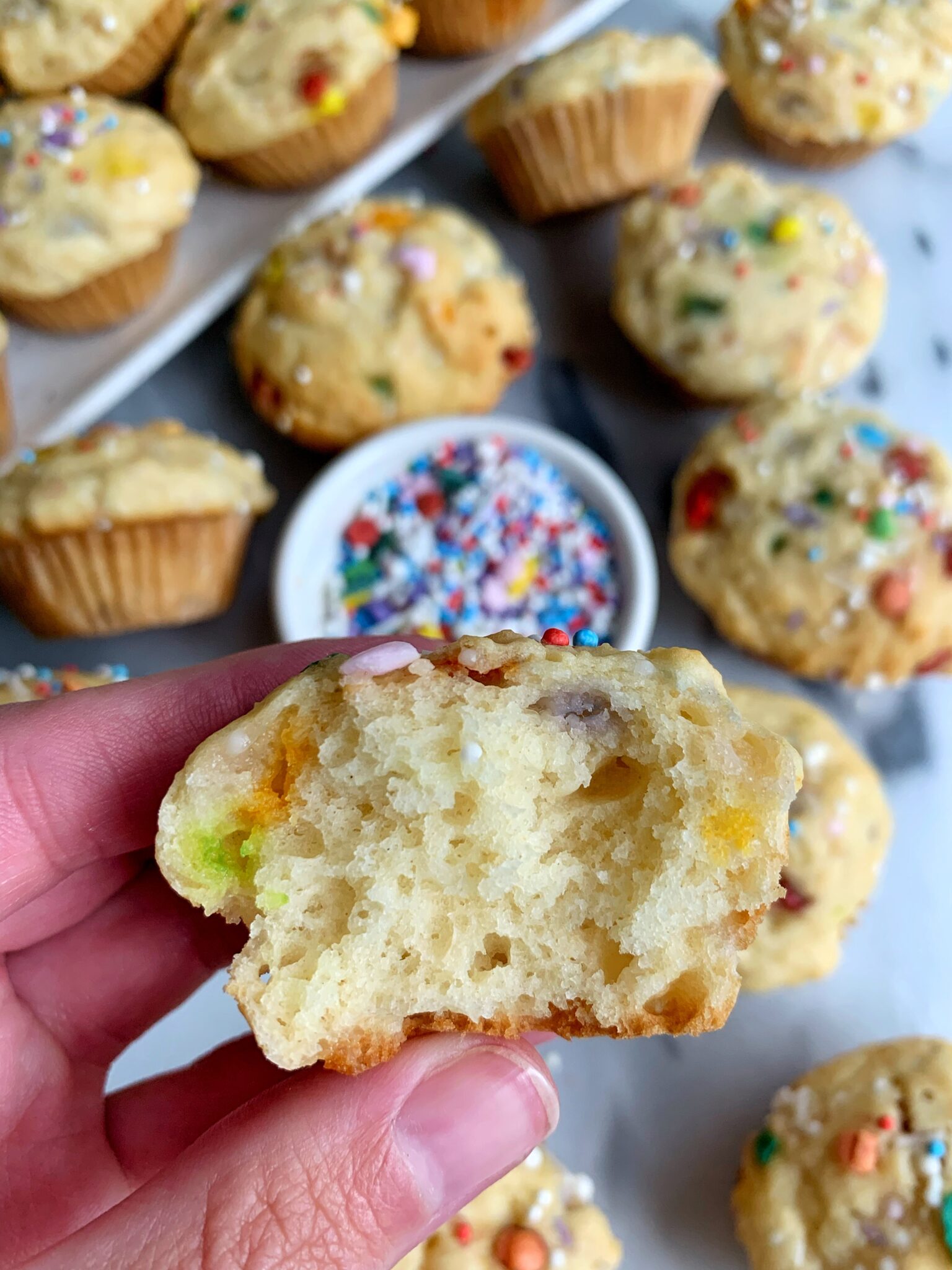 copycat-little-bites-party-cake-muffins-rachlmansfield