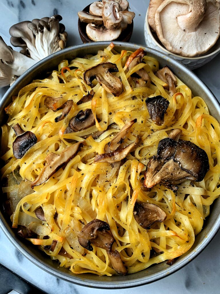 mushroom noodle pie