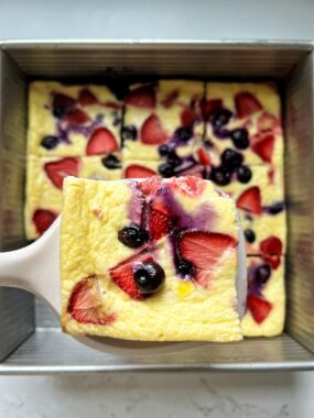 This Berry Yogurt Bake is one of our go-to recipes for breakfast. Made with just 4 ingredients and it's great for toddlers, kids and adults.