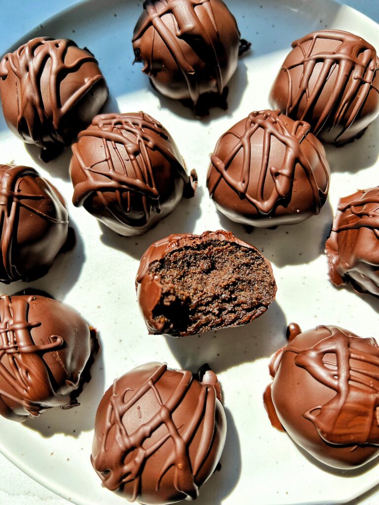 3-ingredient Oreo Truffles made with just a few simple ingredients and you can use your go-to chocolate sandwich cookies or Oreos to make these!