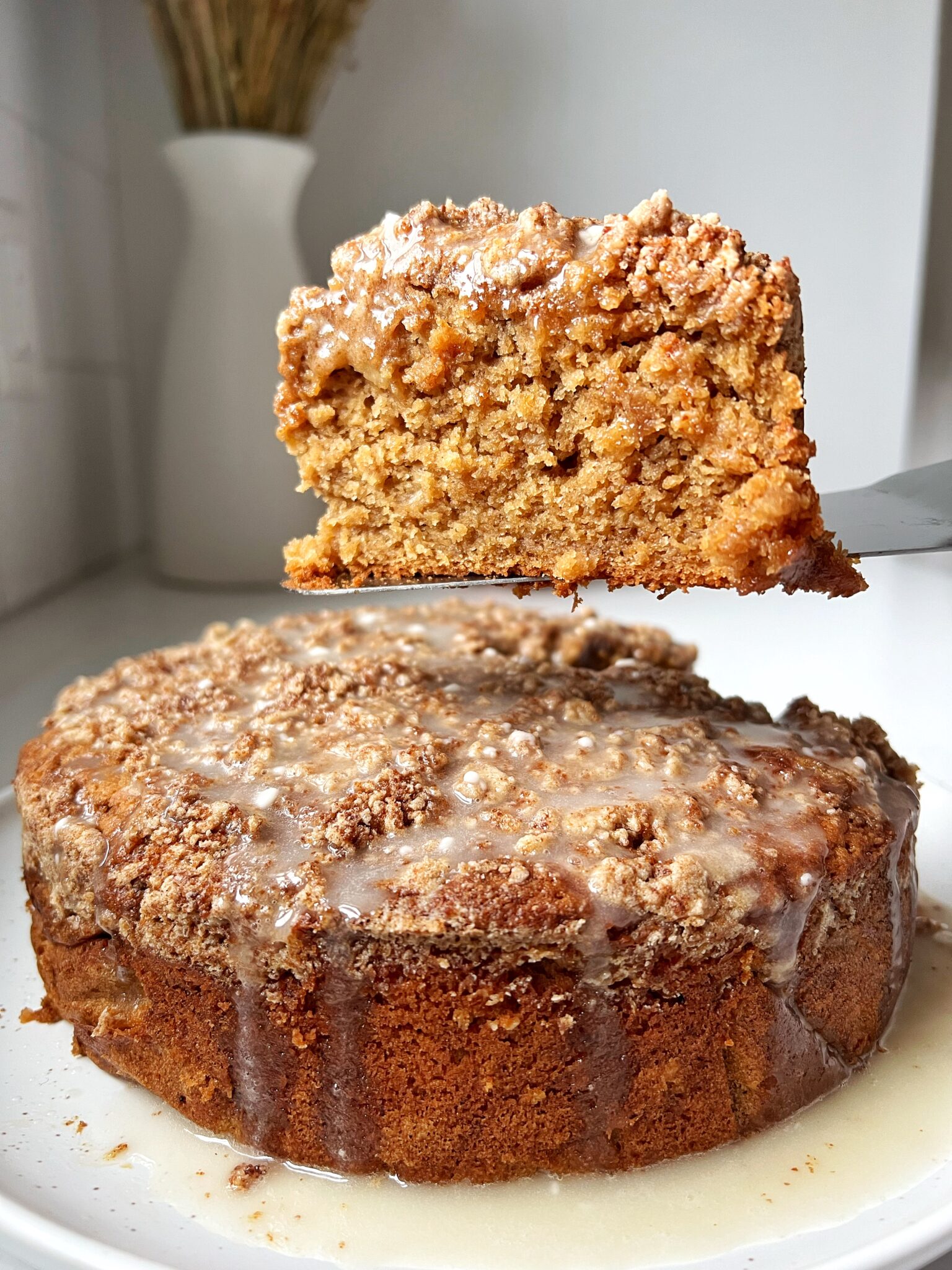 Gluten-free Banana Crumb Cake - rachLmansfield