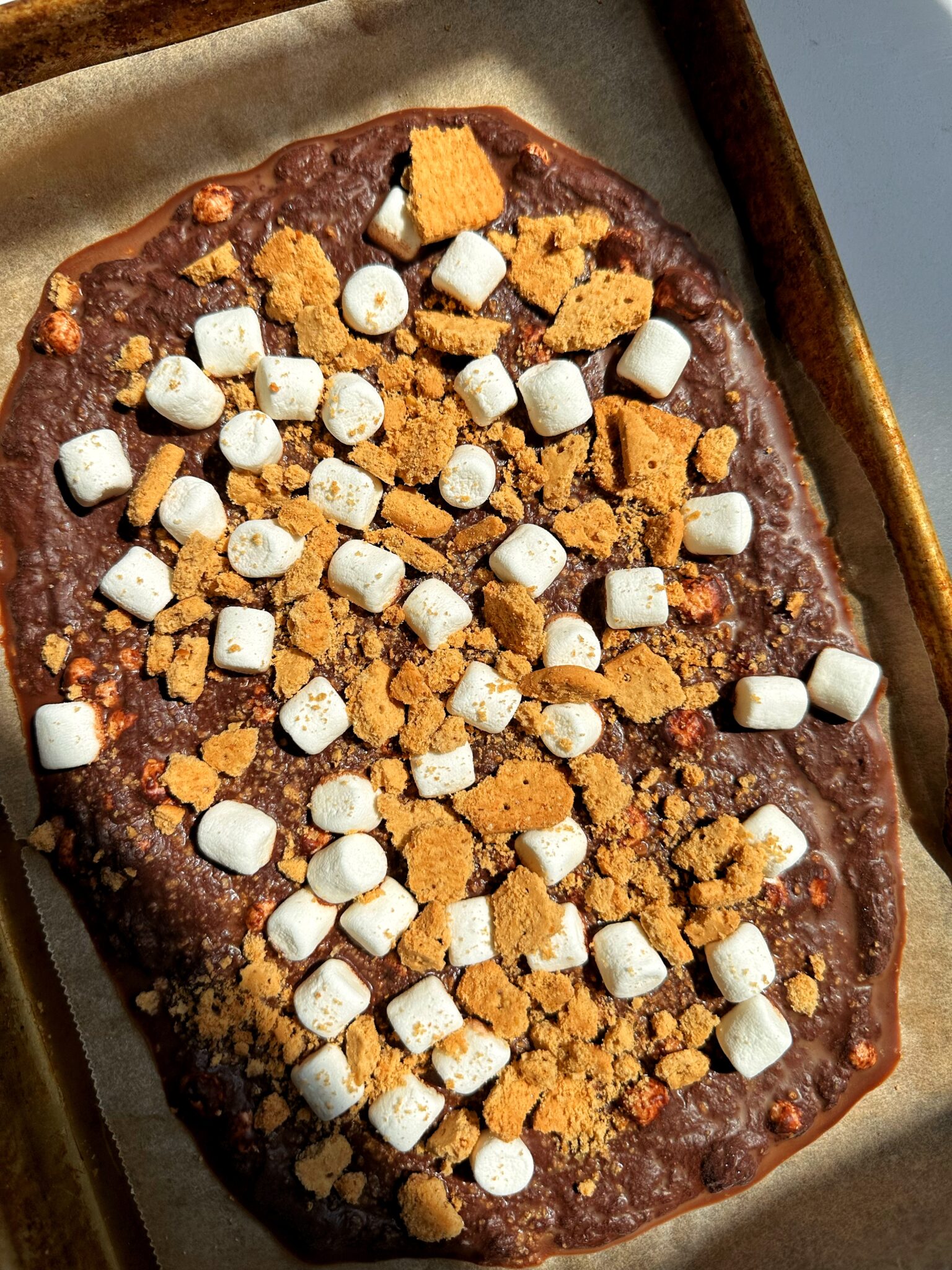 4-ingredient S'mores Bark - rachLmansfield