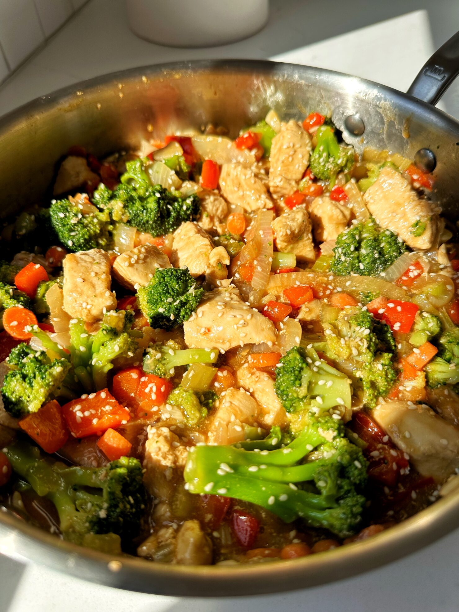 One-Skillet Healthy Chicken Stir Fry - rachLmansfield