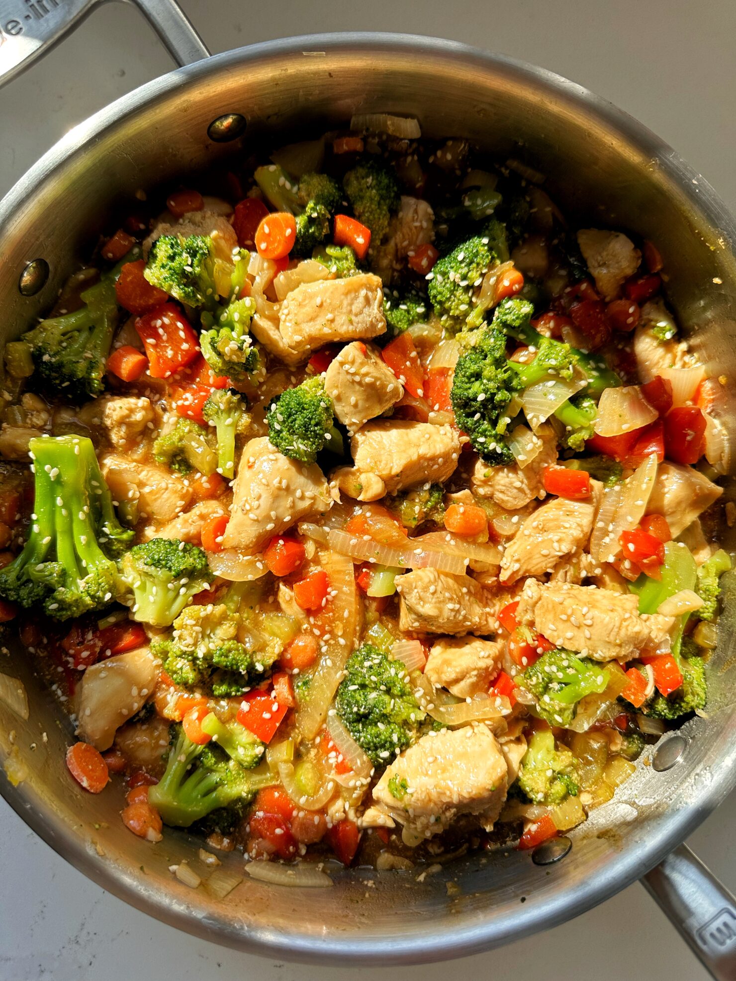 One-Skillet Healthy Chicken Stir Fry - rachLmansfield