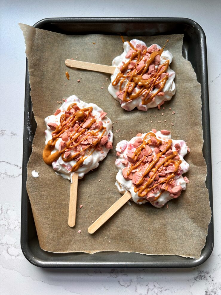 strawberry banan froyo pops