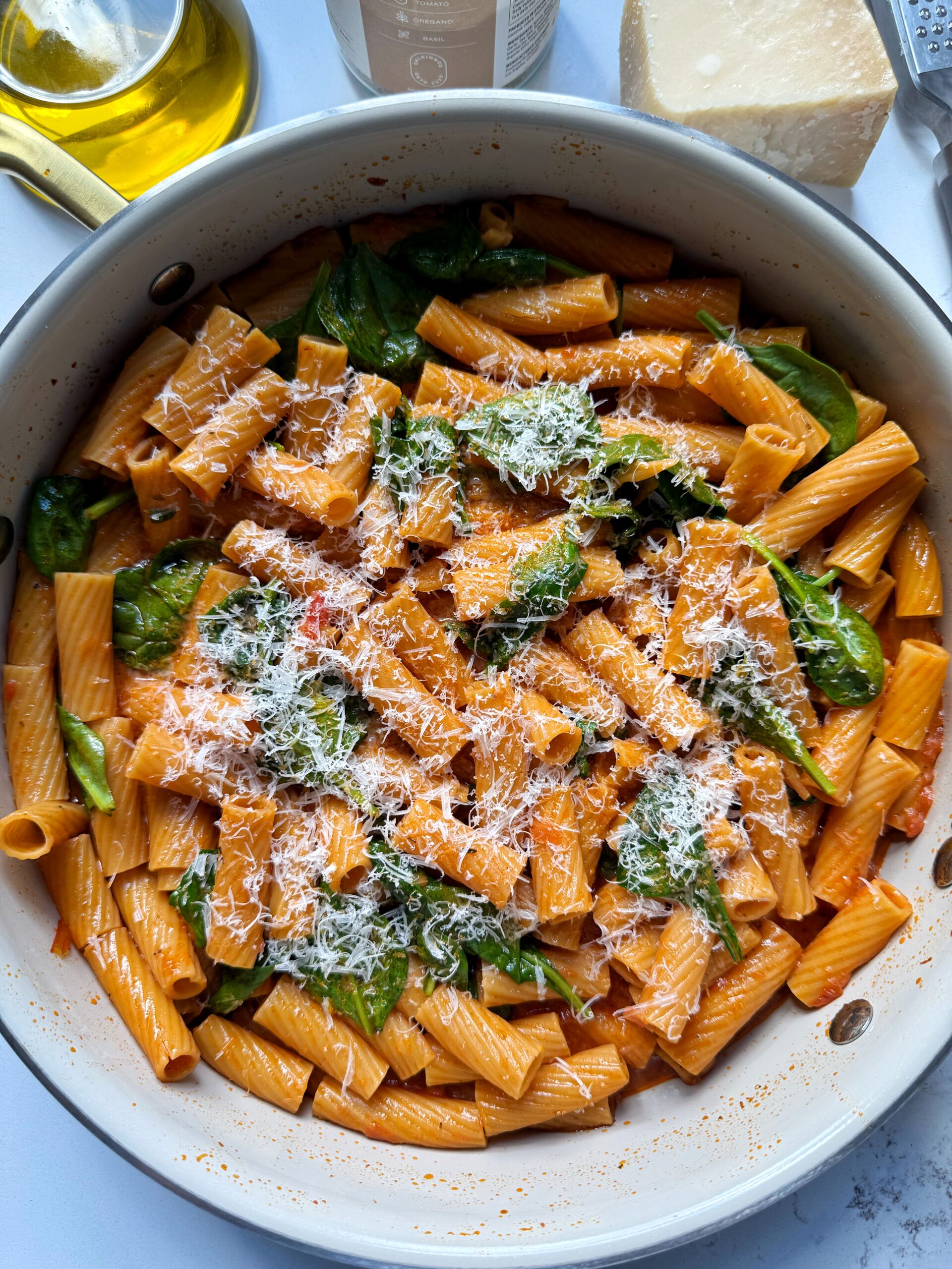 One Pot Creamy Pasta (ready in 15 minutes) - rachLmansfield