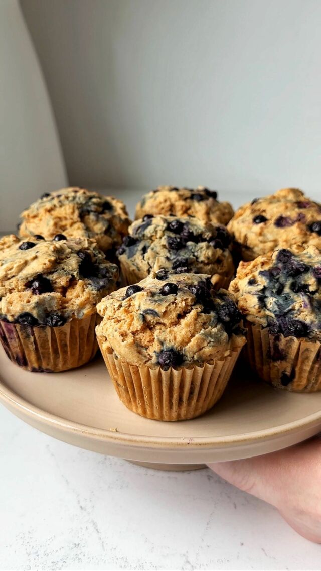 @rachlmansfield 💫HEALTHIER BLUEBERRY MUFFINS!🫐consider this your sign to make bakery-style gluten-free blueberry muffins this week!!! they’re fluffy and cakey and filled with juicy blueberries in every bite. i love having these on hand for a sweet snack or breakfast. my 5 year old loves these for his “post breakfast dessert”😆

*SAVE* this recipe to try soon and comment “MUFFINS” and i’ll message you how to make them☺️

INGREDIENTS:
unsalted butter
coconut oil
eggs
yogurt 
vanilla extract 
non-dairy milk
gf oat flour
cinnamon
blueberries

COMMENT “MUFFINS” and i’ll DM you how to make these. i hope you love them too❤️
.
.
.
#rachleats #glutenfree #glutenfreerecipes #glutenfreefood #healthyfood #healthyeating #healthyrecipes #muffins #blueberrymuffins #easyrecipes #breakfasttime #breakfastrecipes